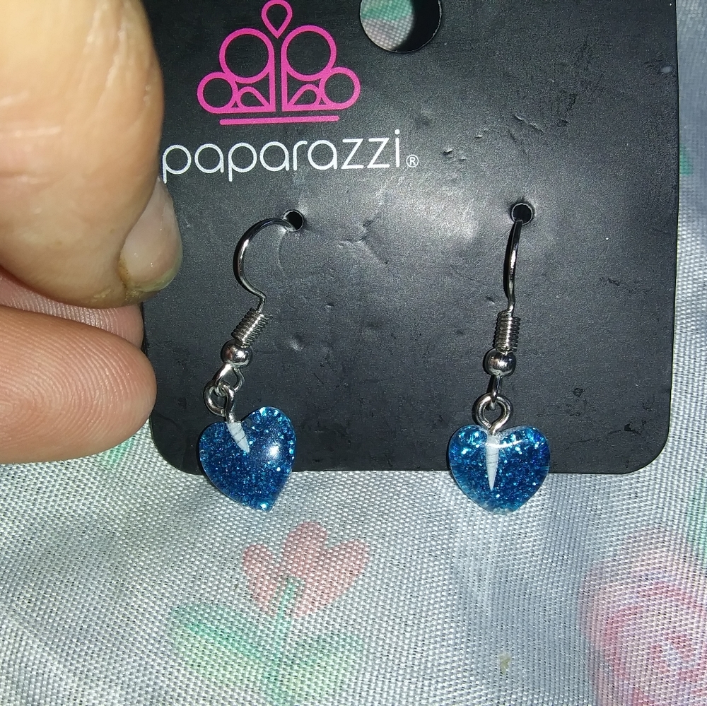 Earings - Picture 3 of 3